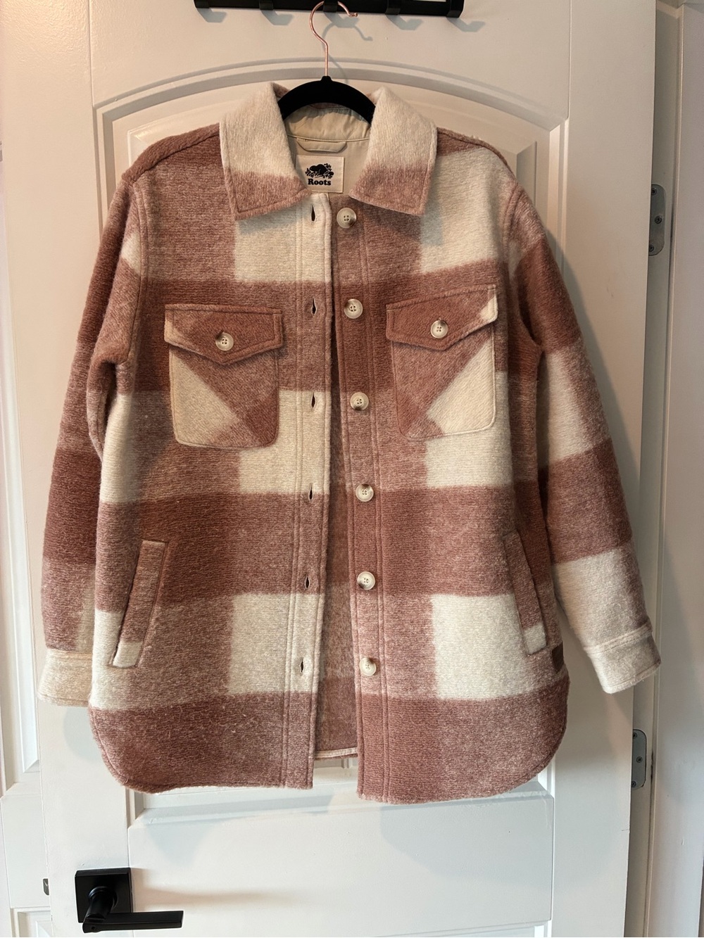 Roots Shacket